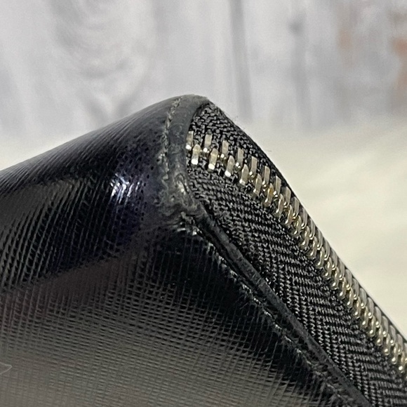 SALVATORE FERRAGAMO continental zip leather wallet in black - Picture 7 of 17